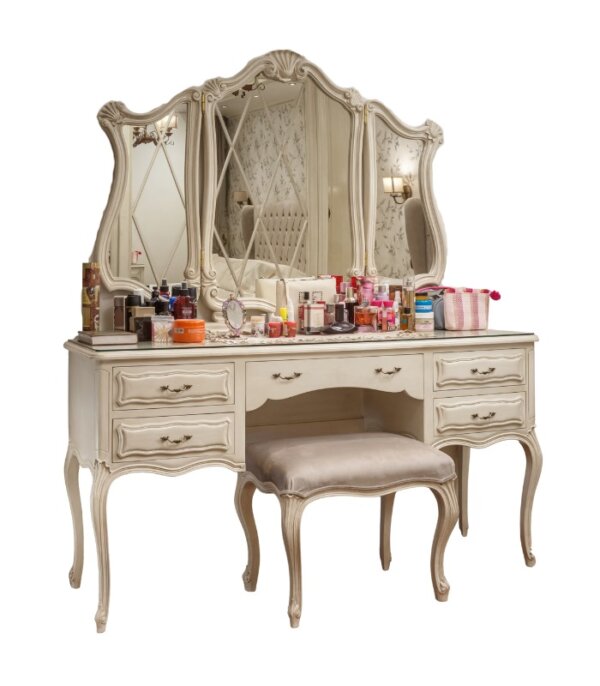 Neo-sweet dresser