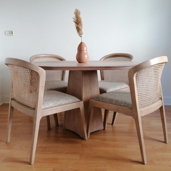 Country rustic dining room