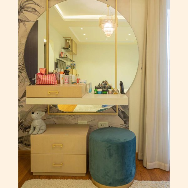 Voux Dresser