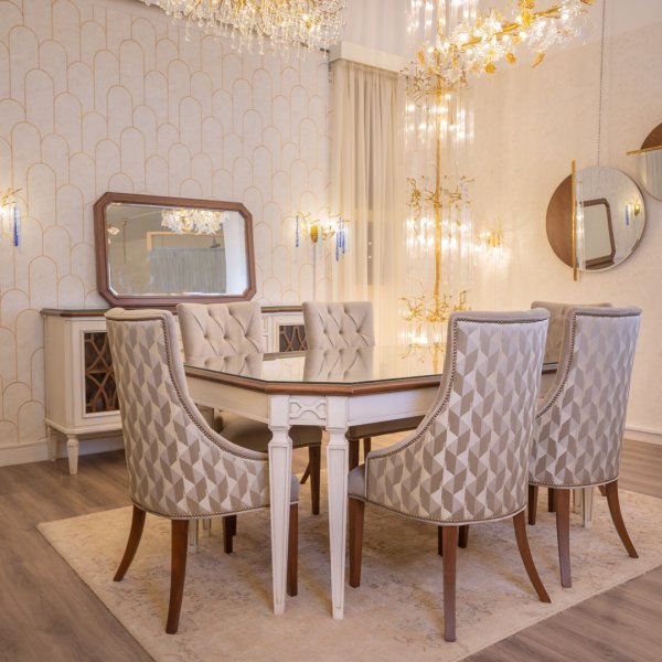 Carmen dining room