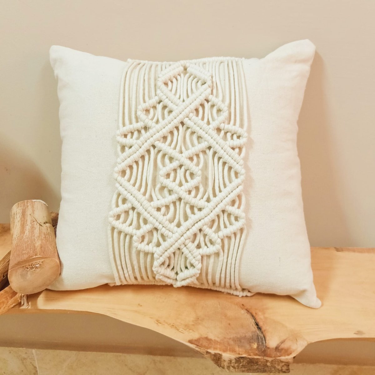 Macrame cushion 5 - Image 1