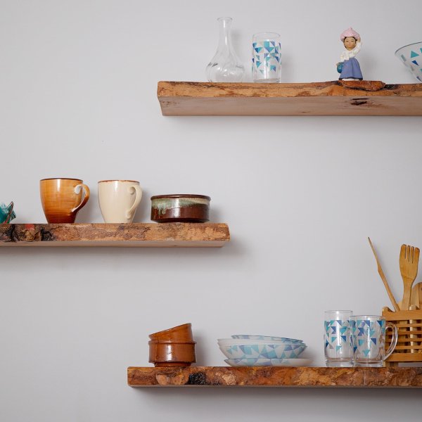 Flying shelves